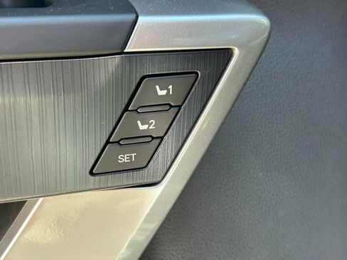 Used 2024 Toyota Tundra Platinum AWD/4WD image 26
