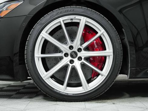 Certified 2025 Audi RS 7 performance Sportback AWD/4WD image 34