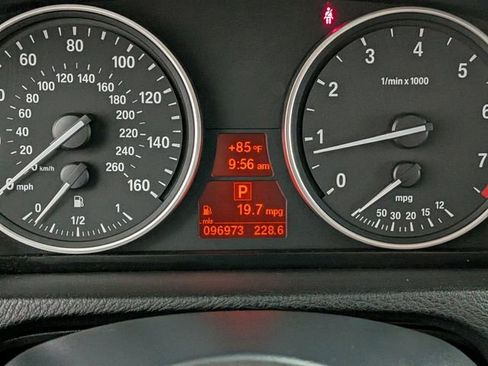 Used 2011 BMW X5 xDrive35i AWD/4WD image 38