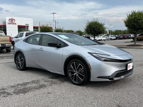 Certified 2024 Toyota Prius XLE FWD image 2