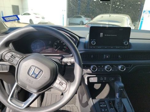 Used 2025 Honda CR-V EX image 12