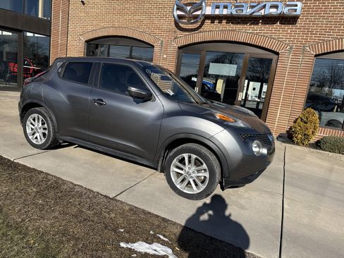 Used 2015 Nissan Juke SL image 1