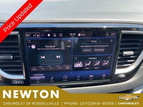 Used 2022 Chrysler Pacifica Touring-L FWD image 10