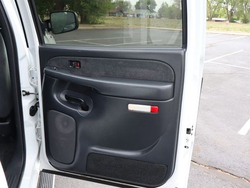 Used 2002 Chevrolet Silverado 2500 LS AWD/4WD image 25