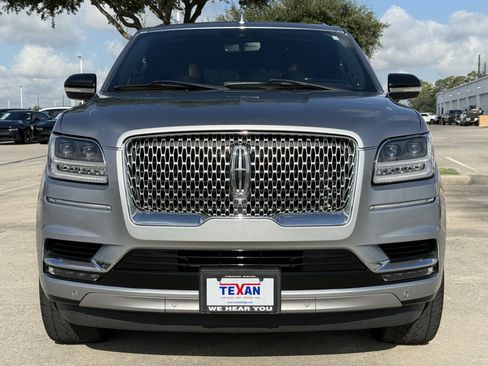 Used 2021 Lincoln Navigator Reserve w/ Luxury Package RWD image 10