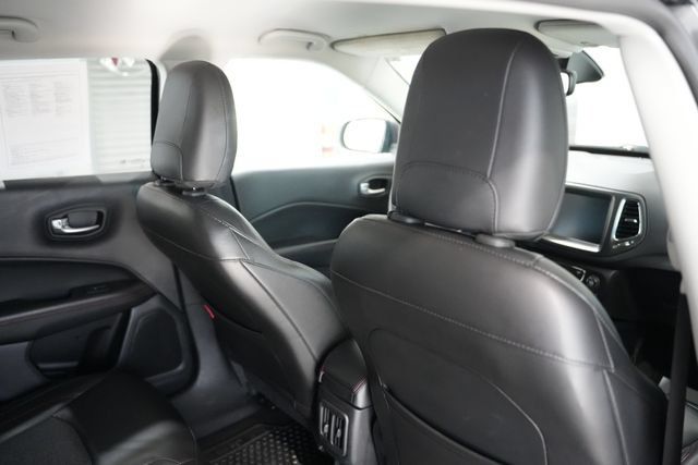 Used 2018 Jeep Compass Trailhawk w/ Cold Weather Group AWD/4WD image 18