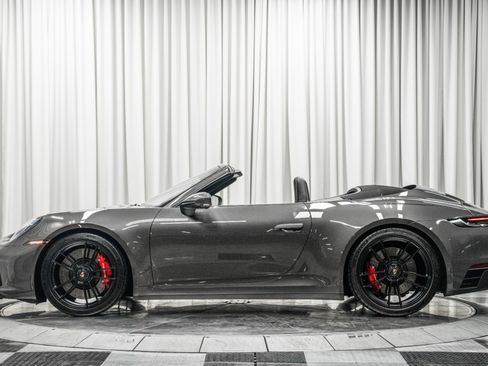 Used 2023 Porsche 911 Cabriolet image 44