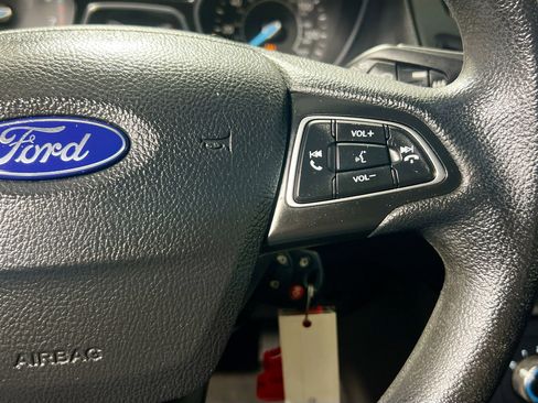 Used 2017 Ford Focus SE image 19