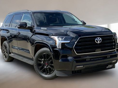 Used 2024 Toyota Sequoia SR5 w/ SR5 Premium Package AWD/4WD image 11