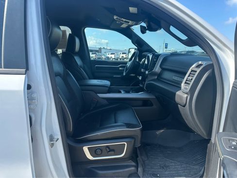 Used 2024 RAM 1500 Laramie AWD/4WD image 18