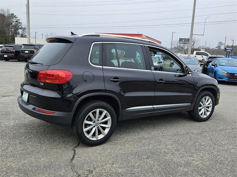 Used 2017 Volkswagen Tiguan Wolfsburg Edition image 11