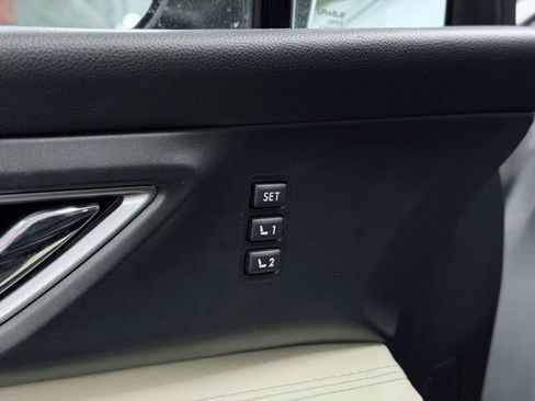 Used 2020 Subaru Ascent Limited w/ Technology Package AWD/4WD image 18