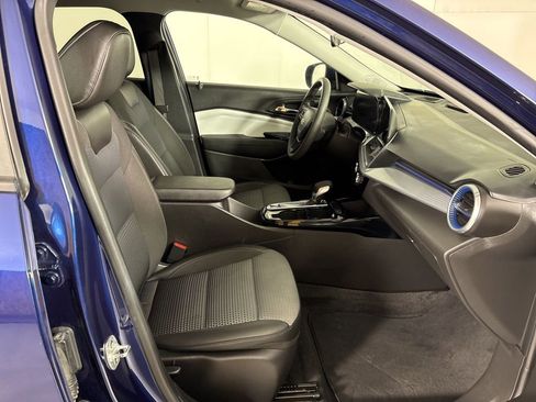 Used 2024 Chevrolet Trax LT image 14