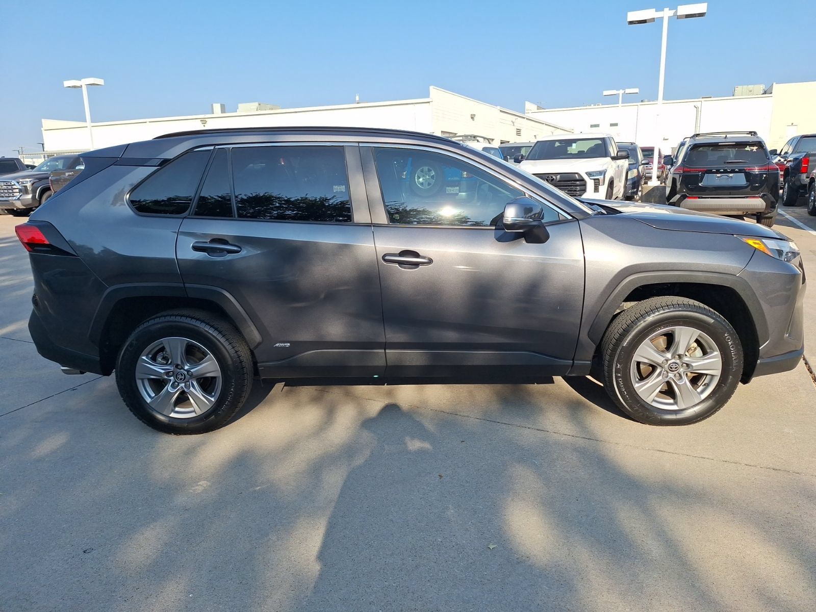 Used 2024 Toyota RAV4 XLE AWD/4WD image 7