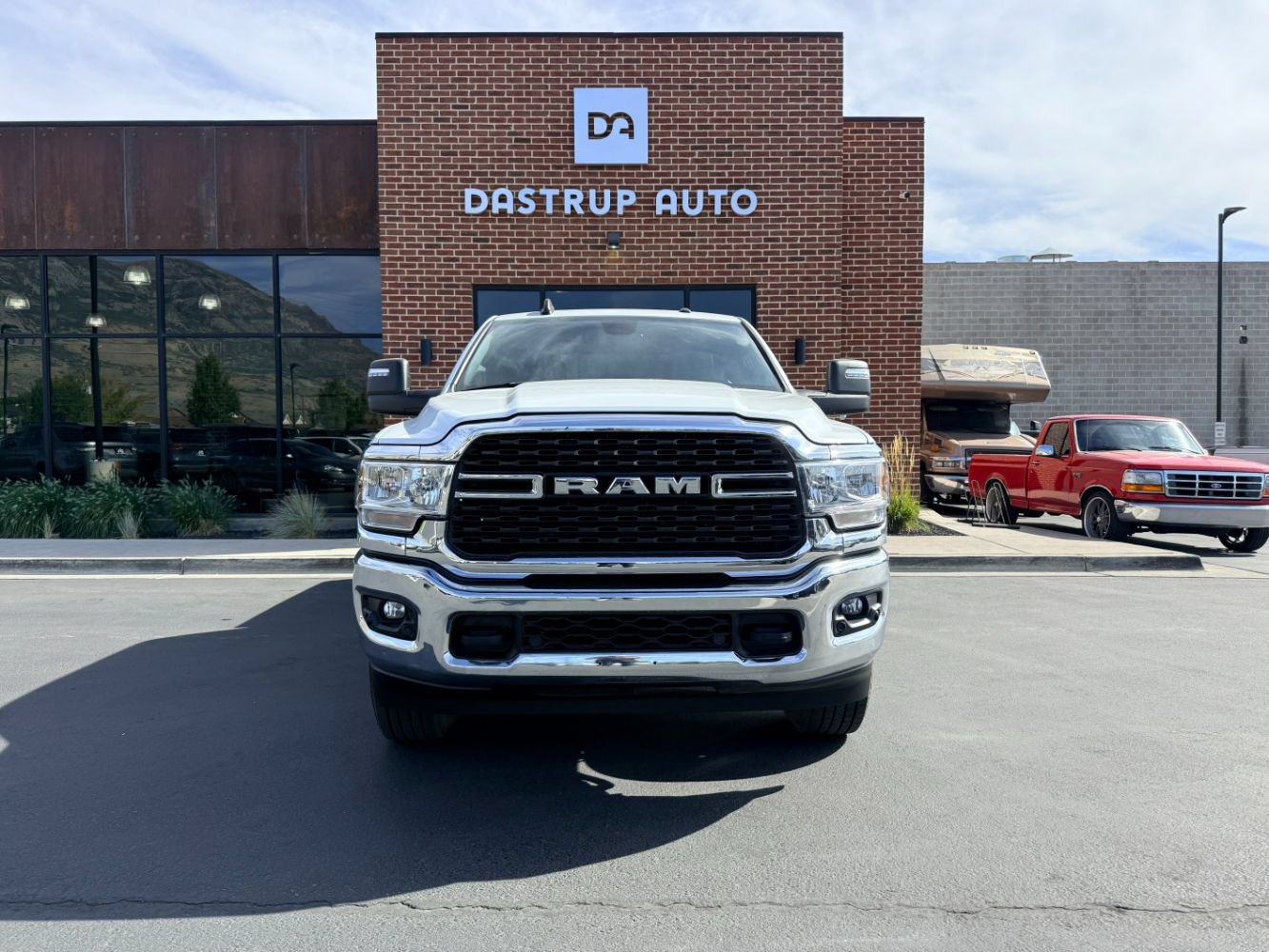 Used 2024 RAM 2500 Big Horn w/ Protection Group AWD/4WD image 2