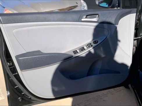 Used 2015 Hyundai Accent GLS image 20