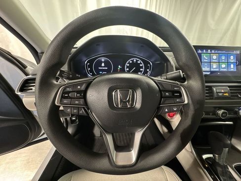 Used 2022 Honda Accord LX image 22
