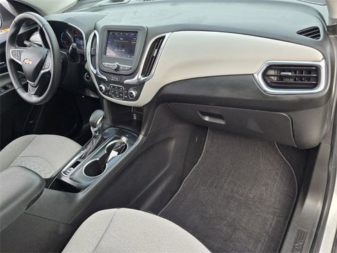 Used 2022 Chevrolet Equinox LT image 18