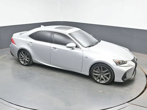 Used 2017 Lexus IS 200t F Sport w/ F Sport Package RWD image 1