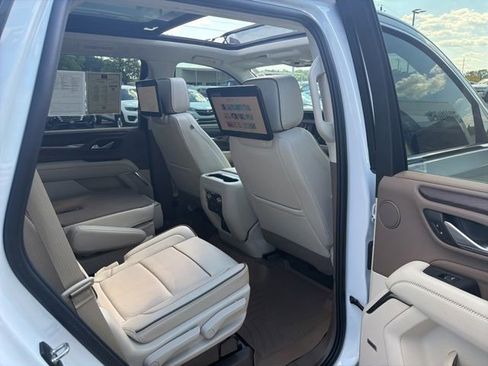 Used 2024 GMC Yukon Denali AWD/4WD image 44