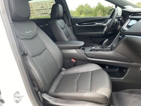 New 2025 Cadillac XT5 Premium Luxury image 25