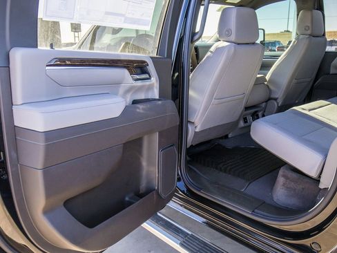 New 2026 GMC Sierra 3500 SLE w/ SLE Value Package image 21