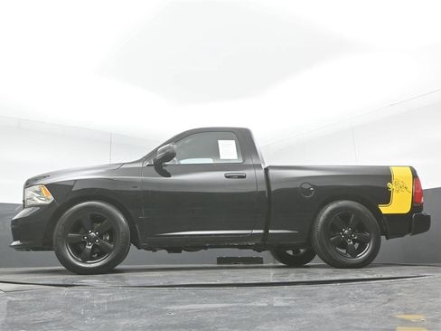 Used 2018 RAM 1500 Express w/ Black Ram 1500 Express Group image 34