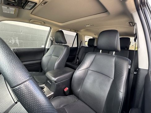 Used 2023 Toyota 4Runner Limited image 12