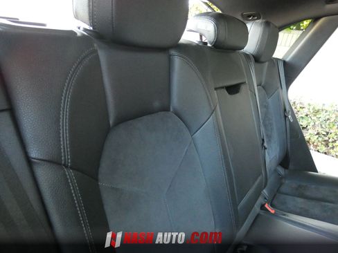 Used 2020 Porsche Macan AWD/4WD image 38