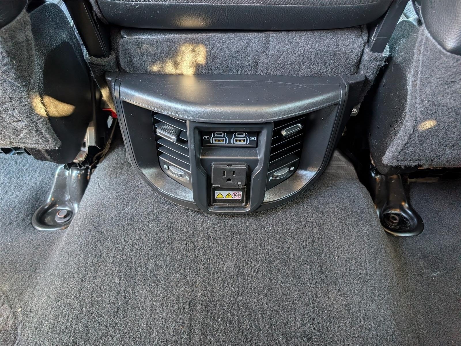 Used 2023 RAM 3500 Laramie AWD/4WD image 18