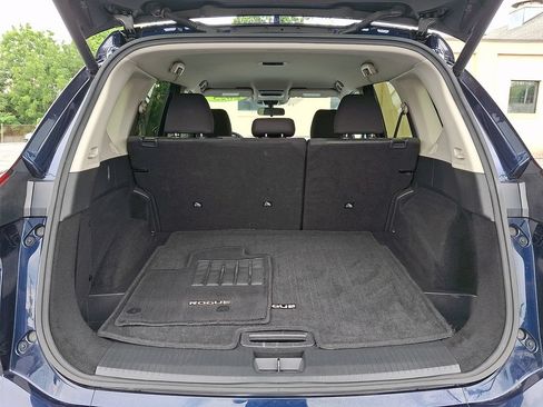 Used 2025 Nissan Rogue SV AWD/4WD image 27