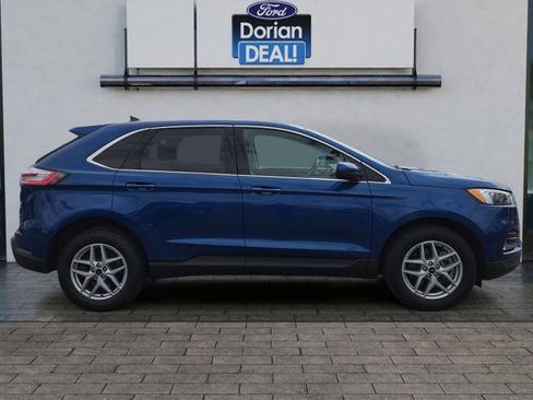 Certified 2024 Ford Edge SEL w/ Convenience Package AWD/4WD image 2