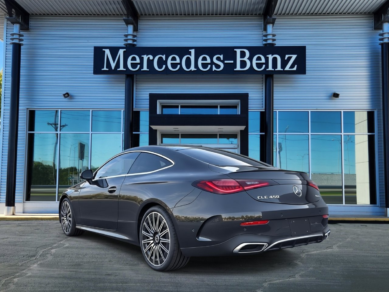 New 2026 Mercedes-Benz CLE 450 4MATIC Coupe image 4