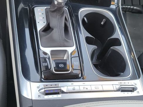 Used 2023 Kia Carnival SX Prestige FWD image 15