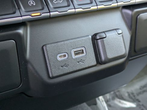 Used 2022 Chevrolet Silverado 1500 LT image 28