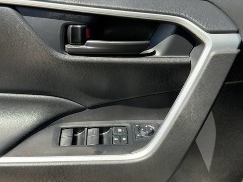 Used 2025 Toyota RAV4 LE FWD image 20