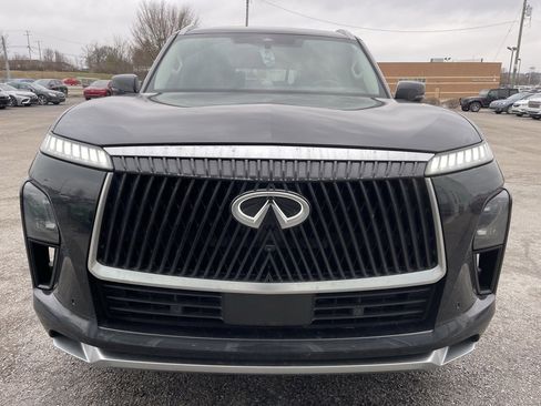 Used 2025 INFINITI QX80 Sensory image 2
