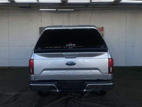 Used 2018 Ford F150 Lariat w/ Equipment Group 502A Luxury image 4