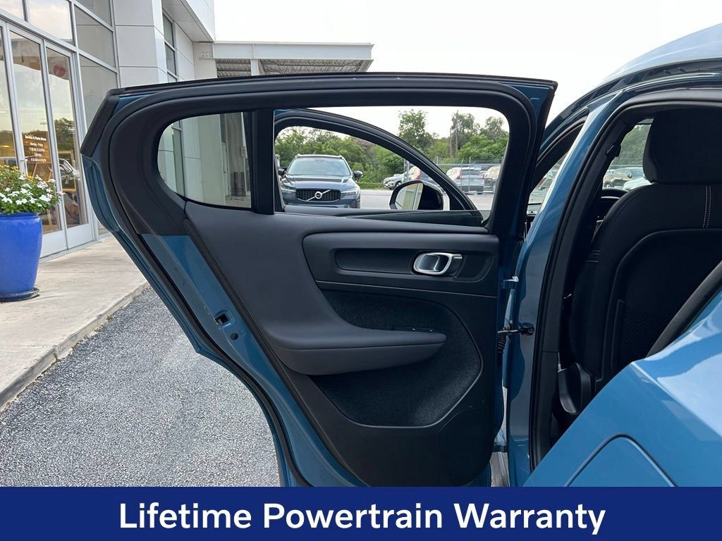 Certified 2023 Volvo C40 P8 Recharge Plus AWD/4WD image 22