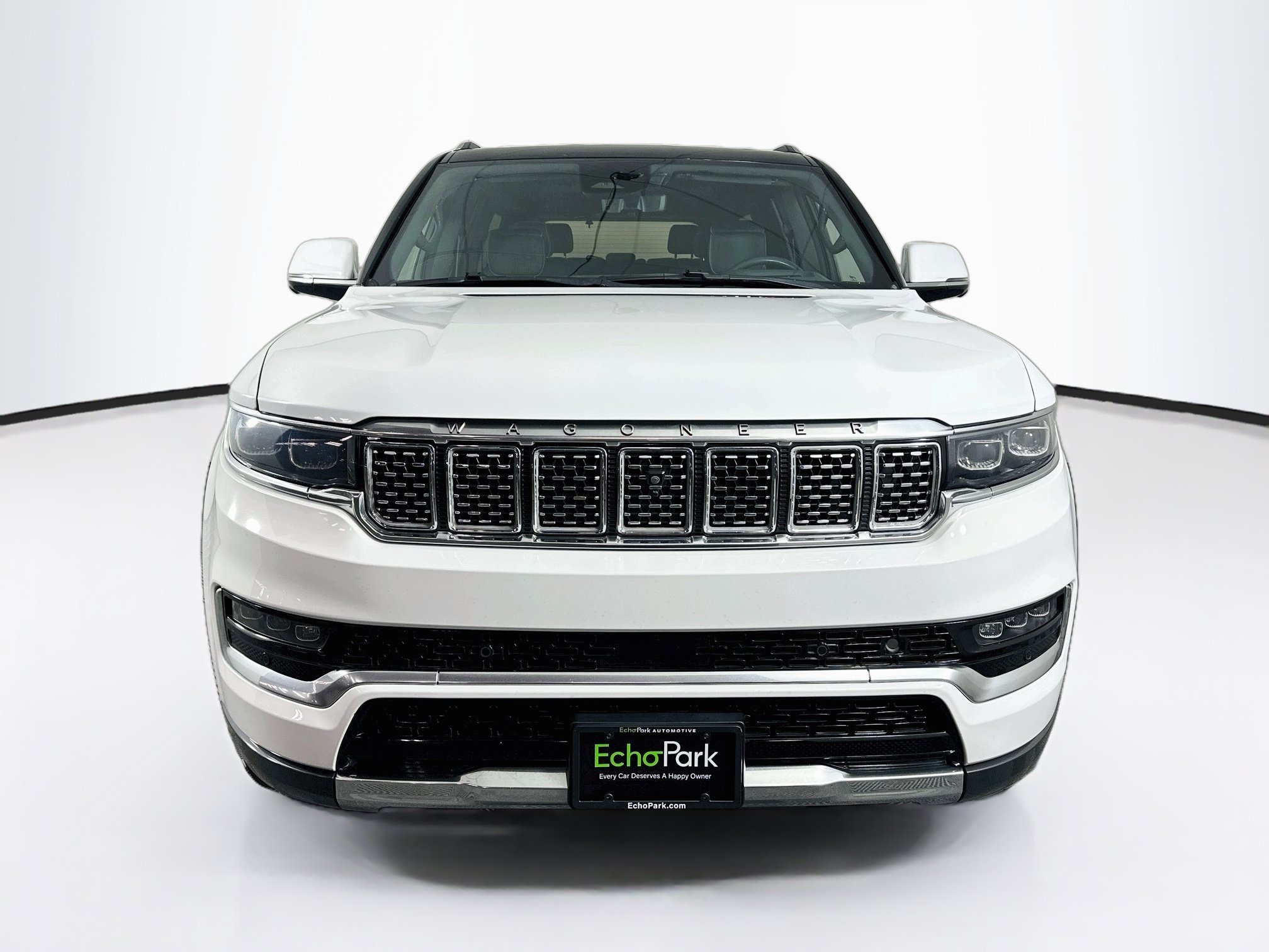 Used 2022 Jeep Grand Wagoneer Series III AWD/4WD image 2
