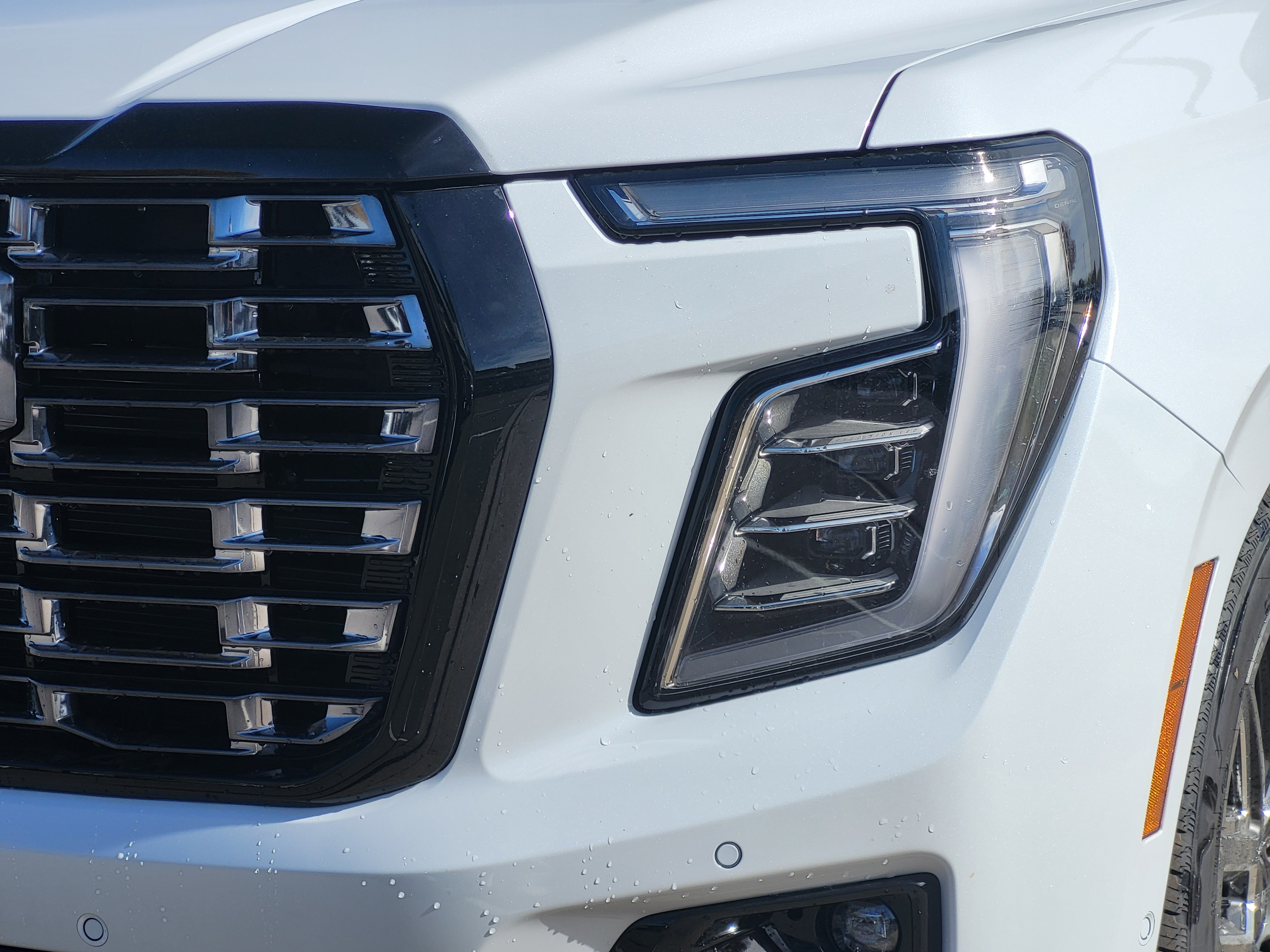New 2027 GMC Yukon XL Denali Ultimate AWD/4WD image 9