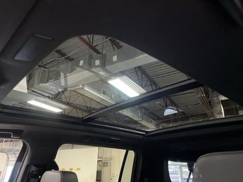 Used 2025 Chevrolet Suburban LT w/ Comfort Package AWD/4WD image 22