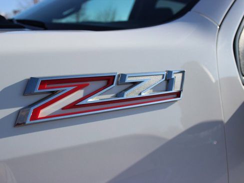 Used 2023 Chevrolet Silverado 2500 LT image 3