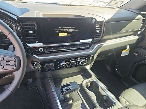 New 2026 GMC Sierra 1500 SLT image 11