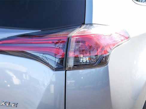 Used 2018 Toyota RAV4 XLE image 11