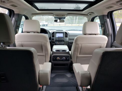 Used 2021 Ford Expedition XLT image 34