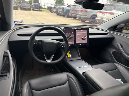 Used 2025 Tesla Model 3 Long Range image 6