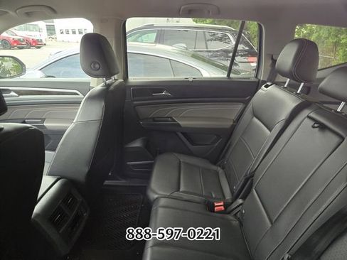 Used 2022 Volkswagen Atlas SE FWD image 3