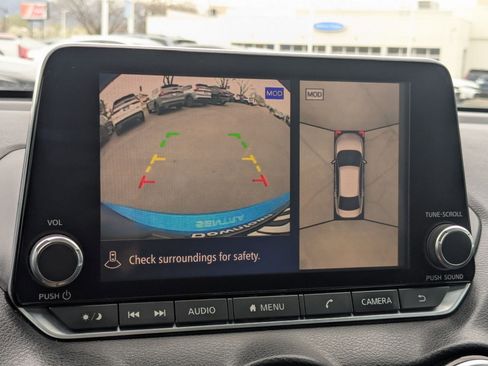 Used 2020 Nissan Sentra SR w/ Premium Package image 24