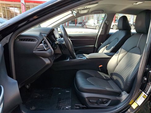 Used 2024 Toyota Camry SE FWD image 14